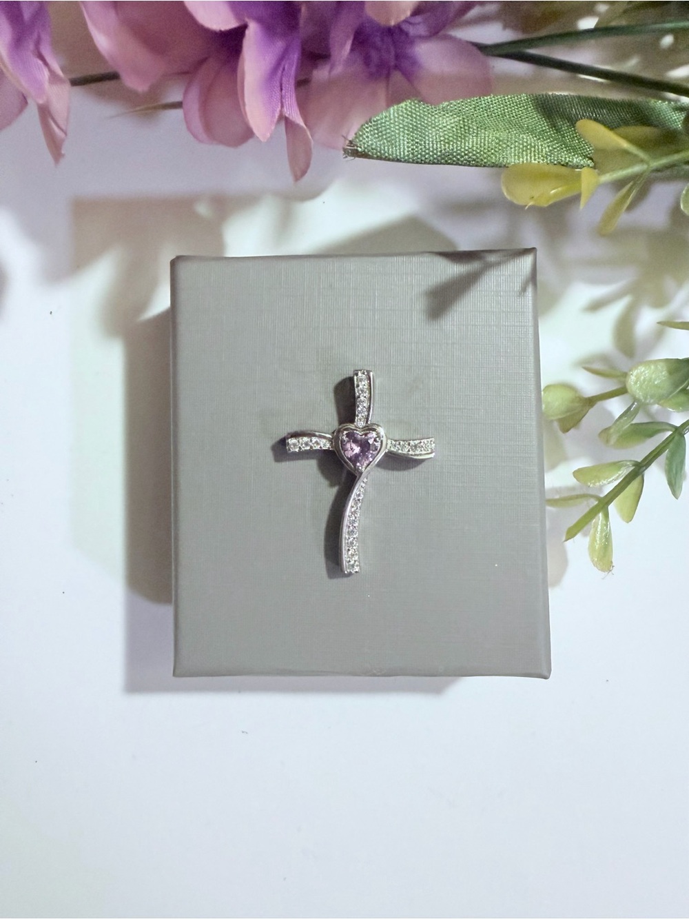 Sterling Silver 925 Cross Pendant with Heart-Shaped Lilac Gem